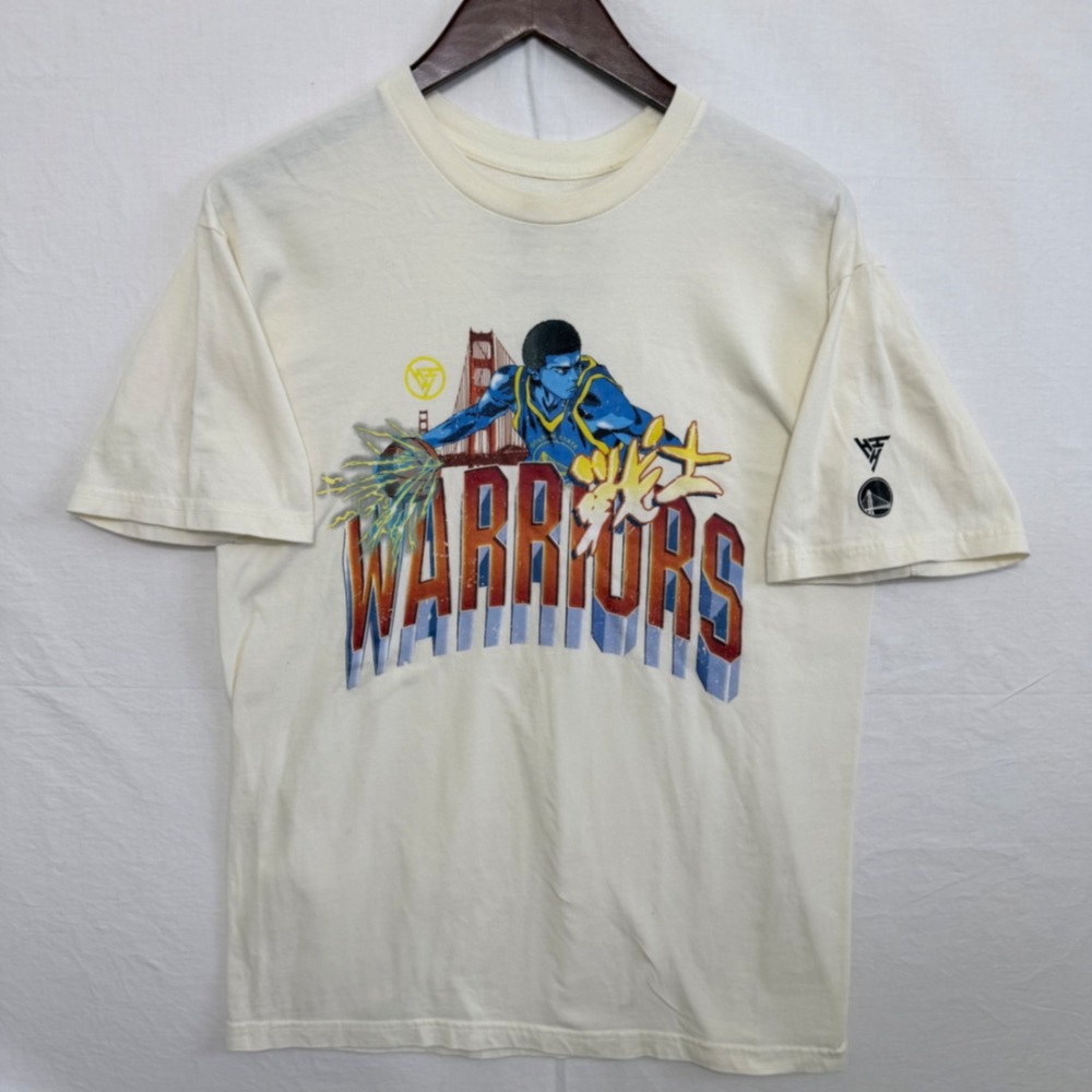 Golden State Warriors Stephen Curry HFT Anime Graphic Shirt Mens Medium Cream